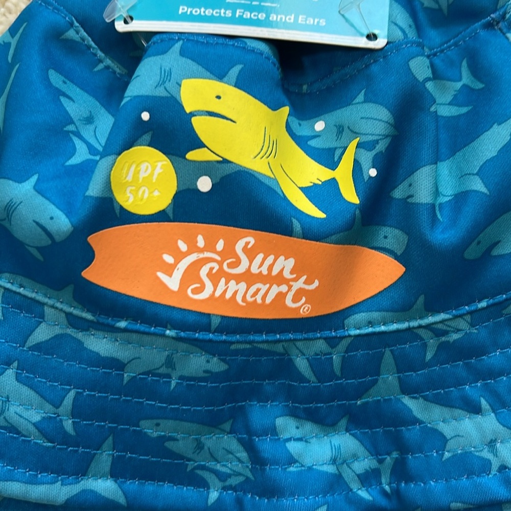 NWT Aqua Smart Sun Shark Bucket Hat - Picture 2 of 8